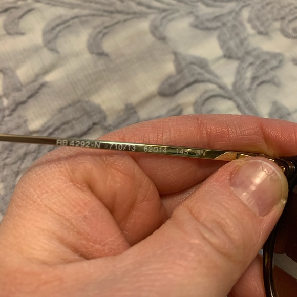 Rayban Aviators. Like new condition. - Picture 6 of 6